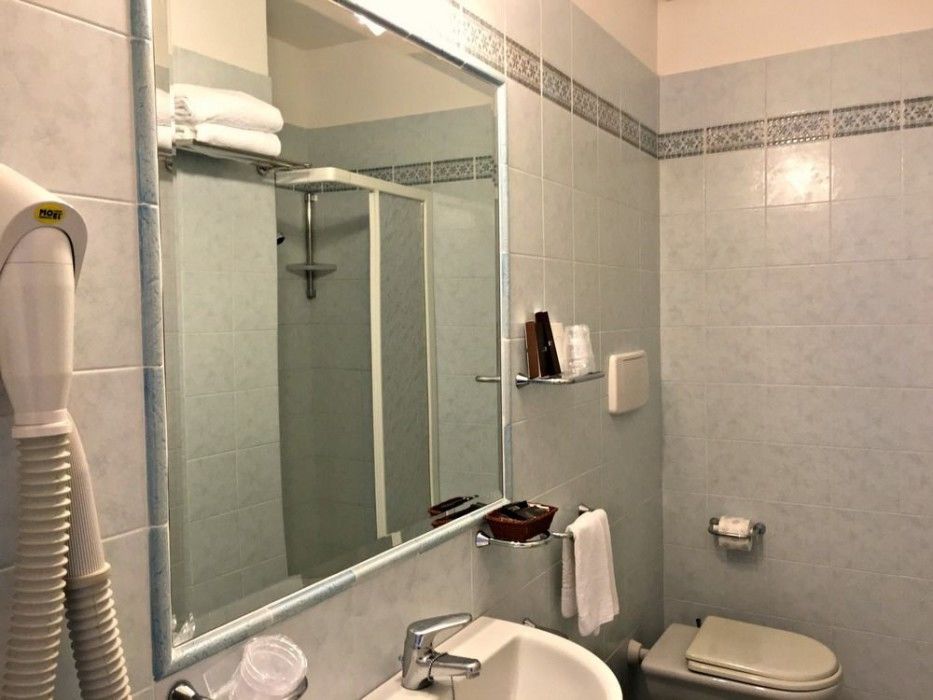 Hotel Nantis กัสเตลซาร์โด ภายนอก รูปภาพ
